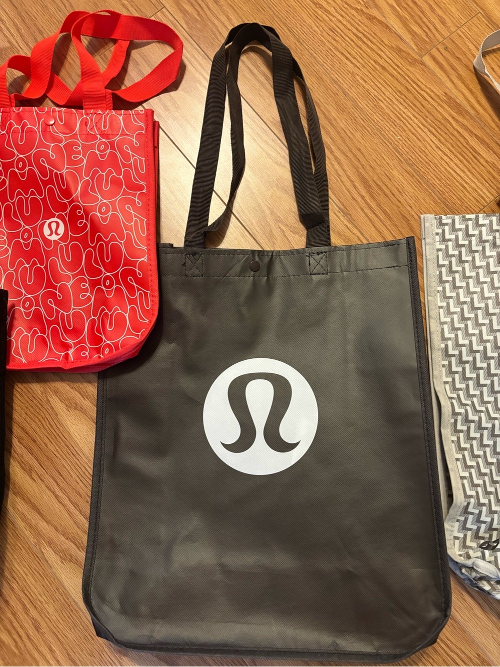 Lululemon Reusable Bags Including Brown Limited Edition - Picture 2 of 5